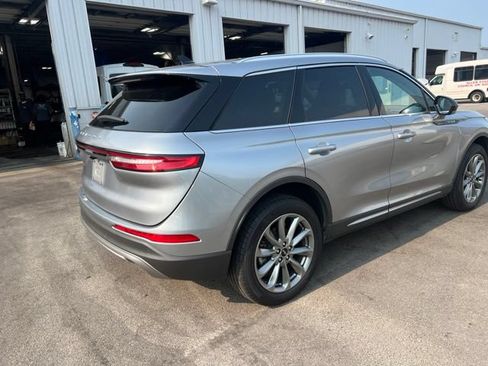 Used 2022 Lincoln Corsair AWD w/ Premium Package image 8