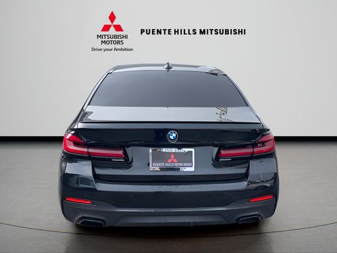 Used 2023 BMW 530e w/ M Sport Package RWD image 5