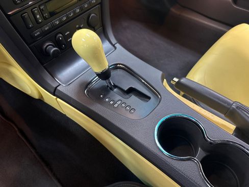 Used 2002 Ford Thunderbird image 14