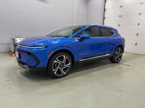 New 2026 Chevrolet Equinox EV LT image 6