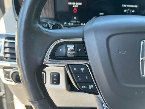 Certified 2021 Lincoln Navigator Reserve w/ Luxury Package AWD/4WD image 27