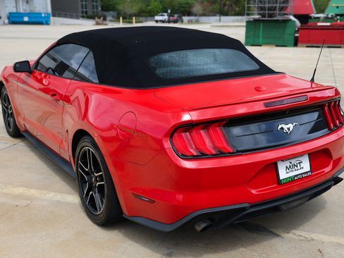 Used 2020 Ford Mustang Premium image 11