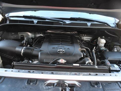 Certified 2020 Toyota Tundra Platinum image 30