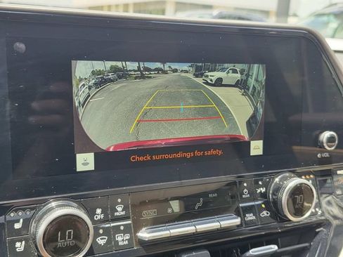 Used 2023 Toyota Highlander Limited FWD image 20