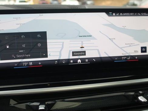 Used 2025 BMW X7 xDrive40i w/ Executive Package image 21