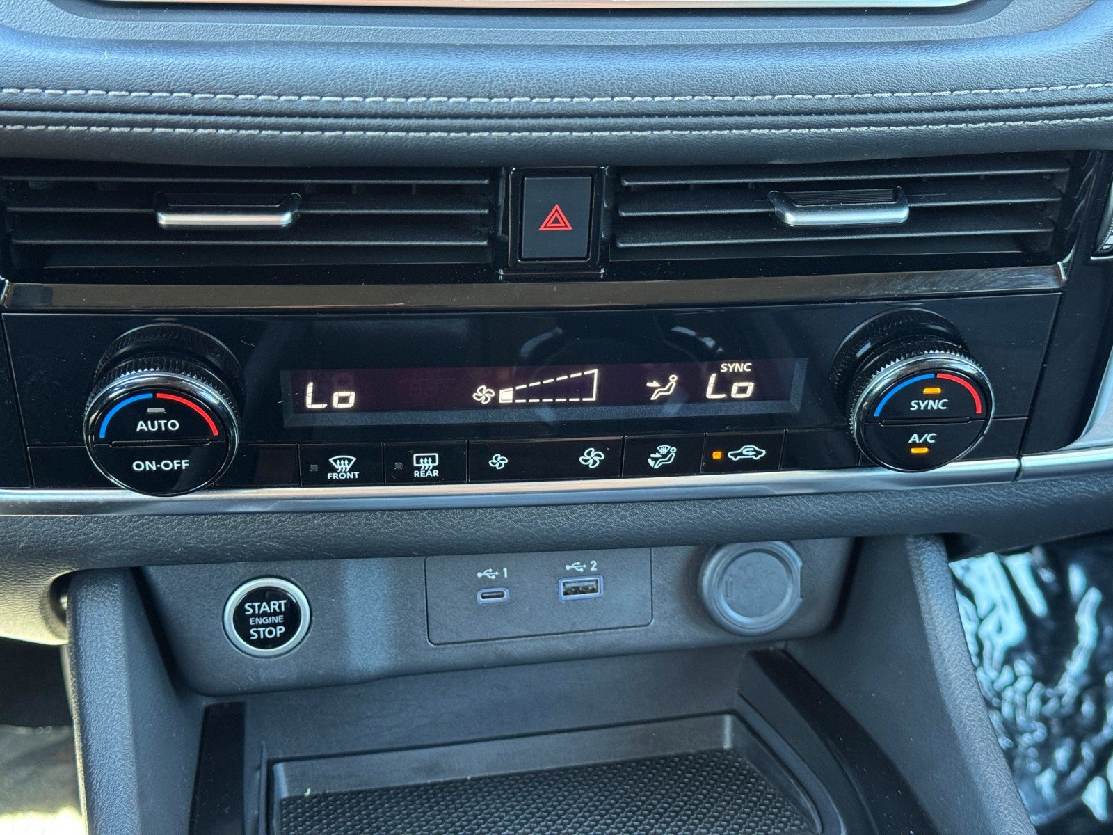 Used 2022 Nissan Rogue SV FWD image 24