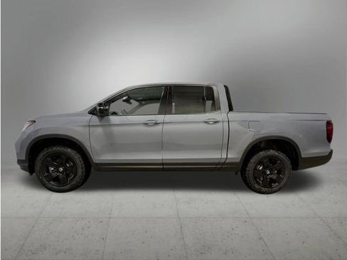 New 2026 Honda Ridgeline Black Edition image 2