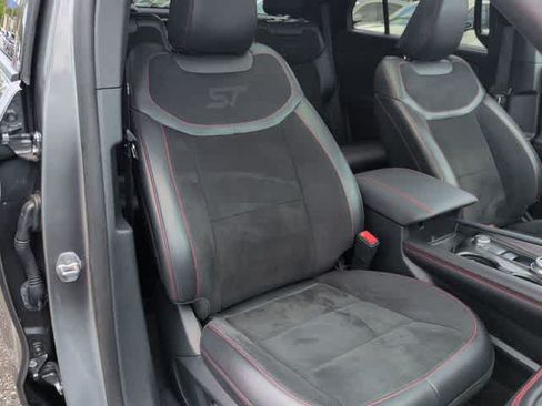 Used 2025 Ford Explorer ST AWD/4WD image 23
