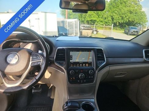 Used 2014 Jeep Grand Cherokee Overland AWD/4WD image 11