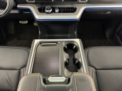 Used 2025 Ford Expedition Tremor AWD/4WD image 16
