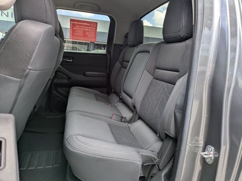 Certified 2025 Nissan Frontier SV AWD/4WD image 14