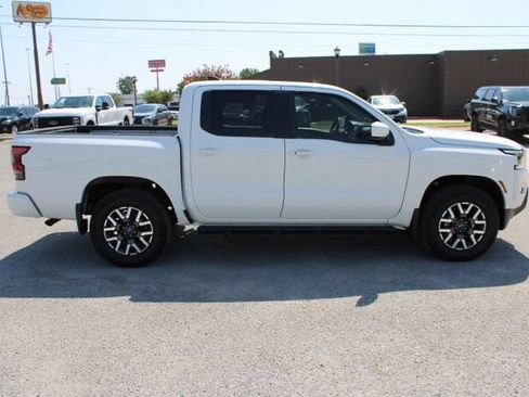 Used 2024 Nissan Frontier SL AWD/4WD image 4