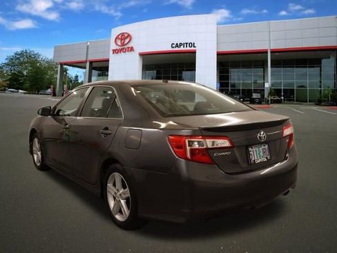 Used 2012 Toyota Camry SE FWD image 4