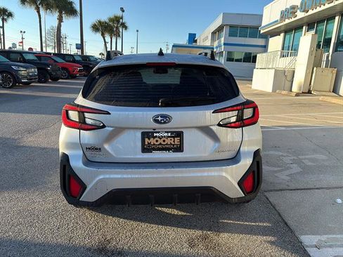 Used 2024 Subaru Crosstrek 2.0i Premium image 5