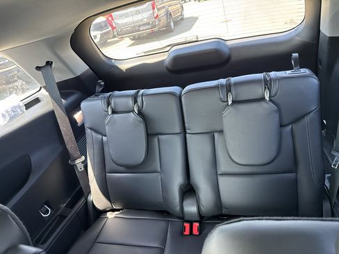 Used 2023 Ford Explorer XLT w/ Equipment Group 202A RWD image 10
