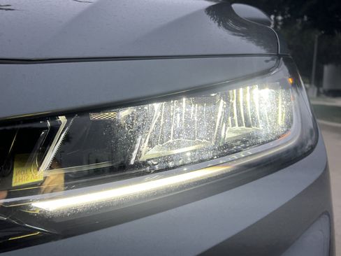 Used 2025 Volkswagen Jetta SE w/ Sunroof Package FWD image 6