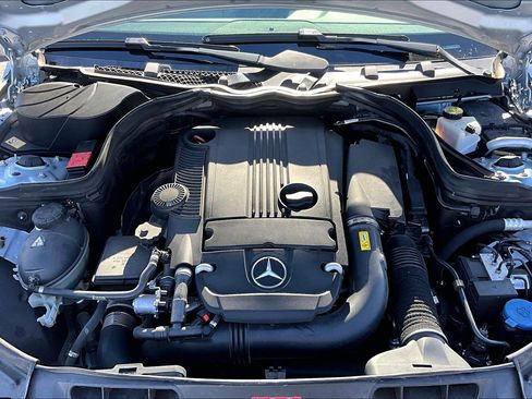 Used 2014 Mercedes-Benz C 250 Sedan image 9