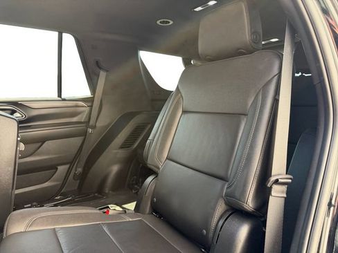 Used 2024 Chevrolet Tahoe LT AWD/4WD image 16