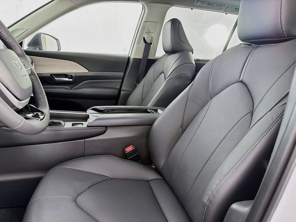 New 2026 Toyota Grand Highlander AWD Hybrid image 32