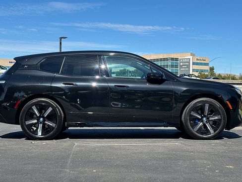Used 2024 BMW iX xDrive50 w/ Premium Package AWD/4WD image 3
