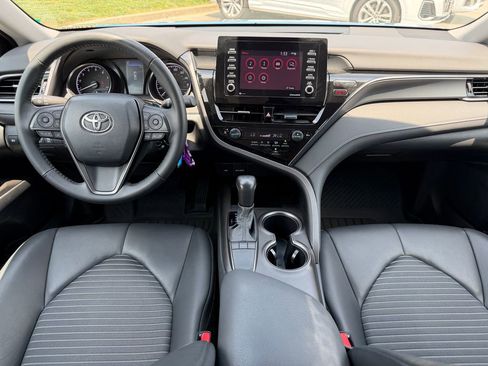 Used 2023 Toyota Camry SE FWD image 2