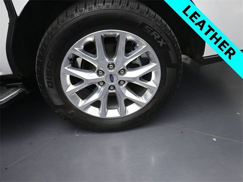 Used 2020 Ford Expedition Max XLT w/ Equipment Group 202A image 14
