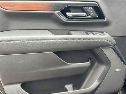 New 2026 GMC Yukon XL Denali w/ Denali Reserve Package RWD image 15