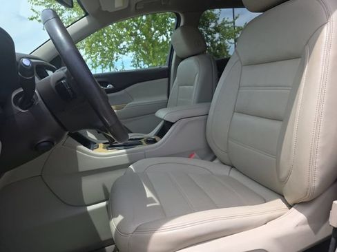 Used 2018 GMC Acadia Denali w/ Technology Package FWD image 17
