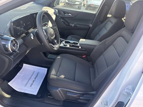 New 2026 Chevrolet Equinox LT w/ LPO, Floor Liner Package image 11