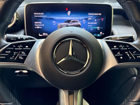 Used 2024 Mercedes-Benz GLC 300 4MATIC image 15