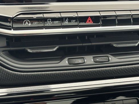 New 2026 Jeep Compass Latitude w/ Sun and Sound Group image 21