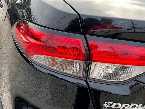 Used 2026 Toyota Corolla LE FWD image 28
