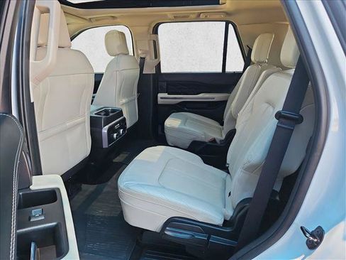 Used 2021 Ford Expedition Platinum AWD/4WD image 27