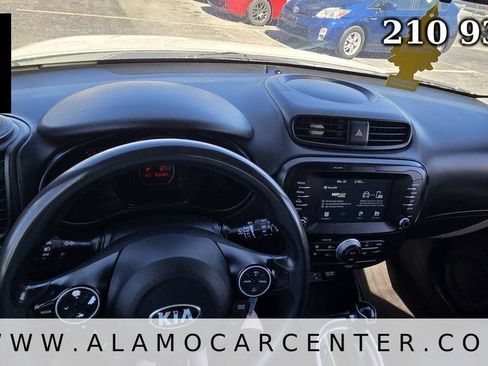 Used 2018 Kia Soul + FWD image 39