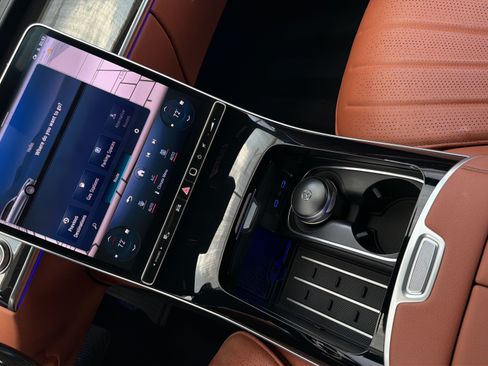 Certified 2023 Mercedes-Benz S 500 4MATIC w/ Warmth & Comfort Package image 19