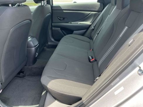 Used 2026 Hyundai Elantra Sport image 7