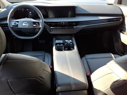 Used 2025 Nissan Murano SV image 8