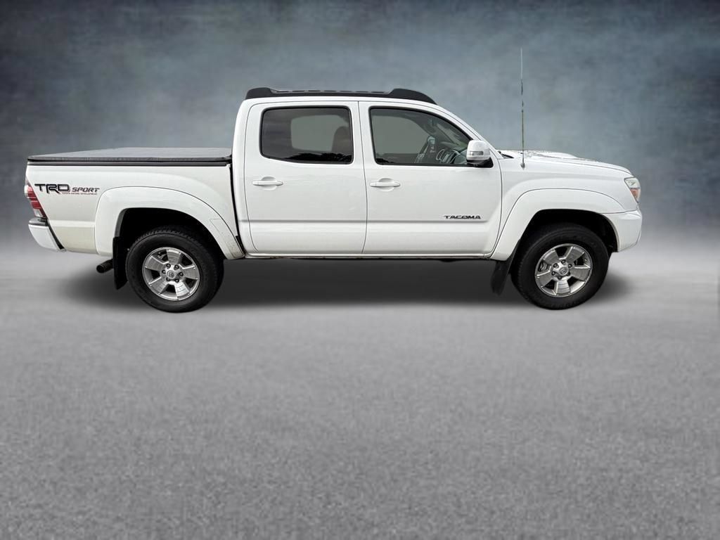 Used 2015 Toyota Tacoma 4x4 Double Cab w/ TRD Sport Package image 7
