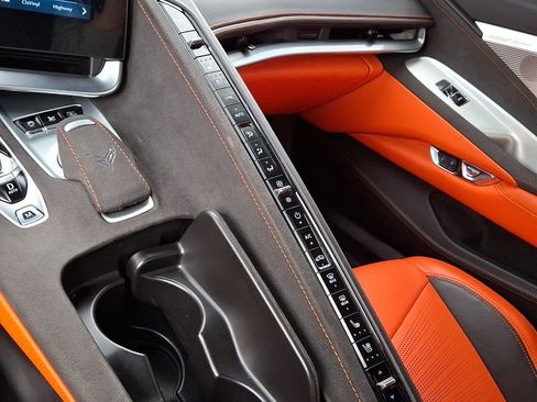 Used 2025 Chevrolet Corvette Stingray Premium Cpe w/ Z51 Performance Package image 13