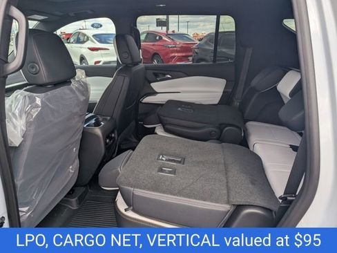 New 2026 Chevrolet Traverse High Country w/ LPO, Floor Liner Package AWD/4WD image 8