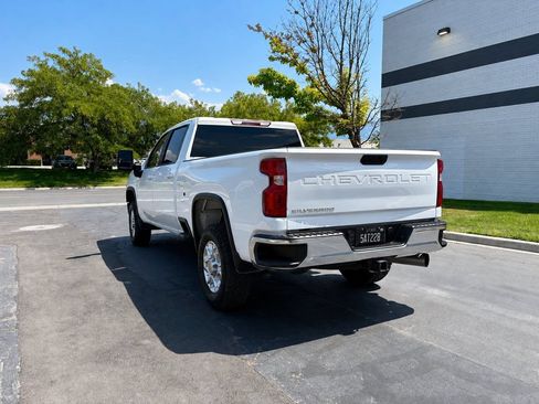 Used 2022 Chevrolet Silverado 2500 LT w/ Fleet Comfort Package AWD/4WD image 4