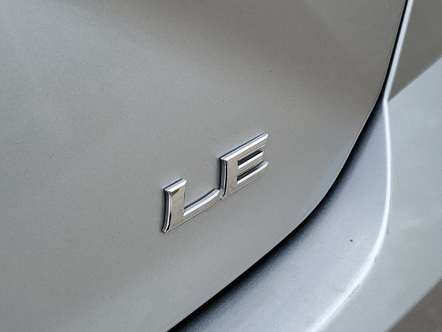Used 2025 Toyota Camry LE FWD image 30