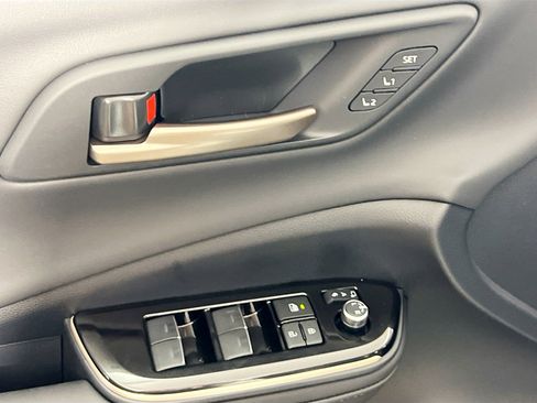 New 2026 Toyota Crown Signia image 16