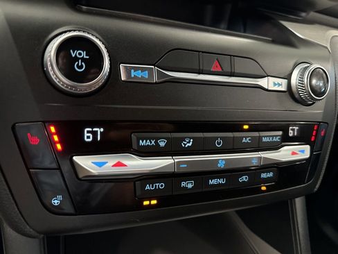 Used 2020 Ford Explorer XLT w/ Comfort Package image 26