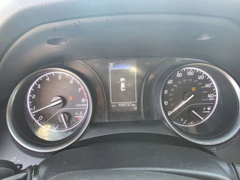 Used 2021 Toyota Camry SE image 18