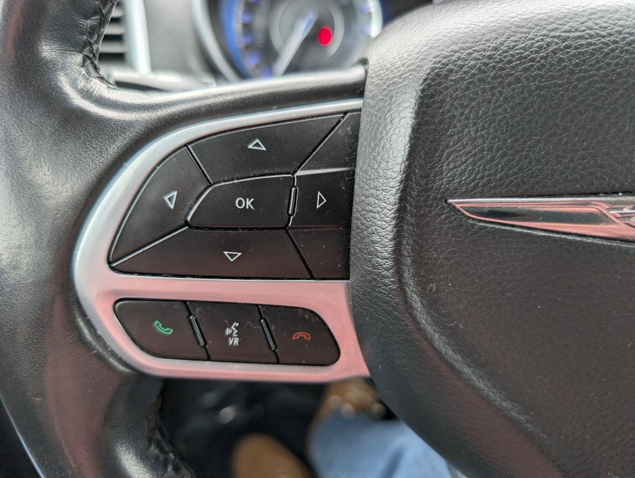 Used 2021 Chrysler 300 Touring L RWD image 19