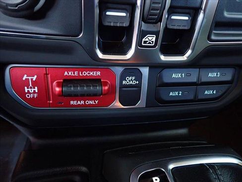 New 2025 Jeep Gladiator Willys image 22