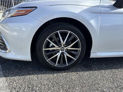 Used 2022 Toyota Camry XLE image 10