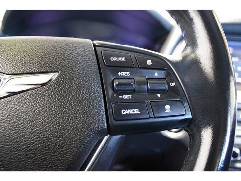 Used 2018 Genesis G80 3.8 image 39