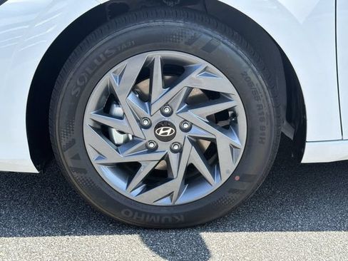 New 2026 Hyundai Elantra Hybrid FWD image 13